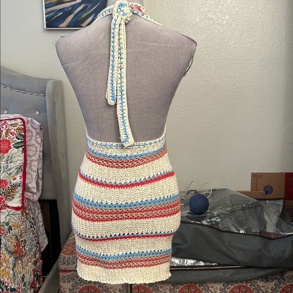 Forever 21 Crochet dress Blue Cream Details.  Stock photo slightly different - Picture 5 of 5